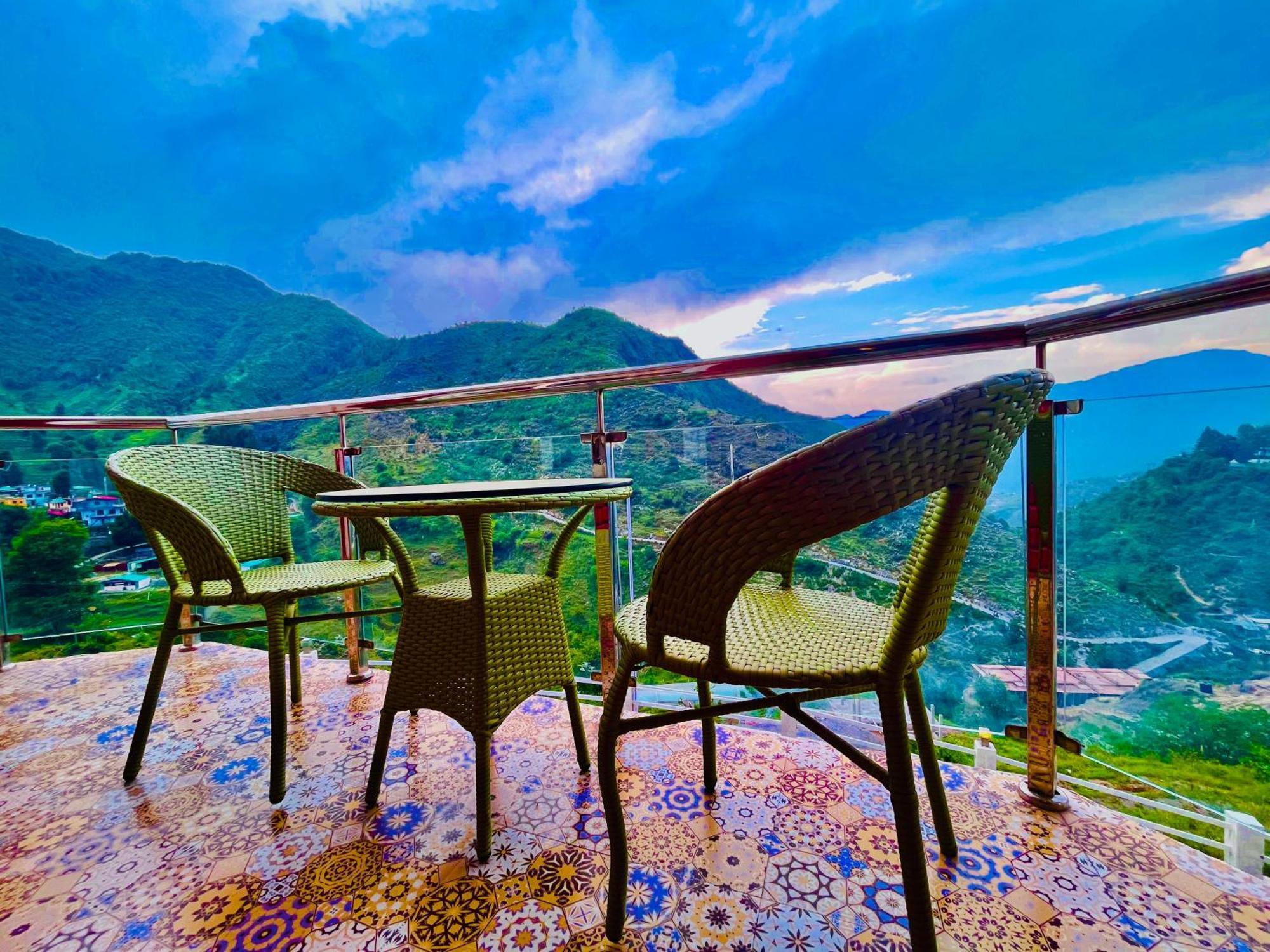 The Kempty Osasis - A Boutique Resort With Scenic Mountain View In موسوري المظهر الخارجي الصورة